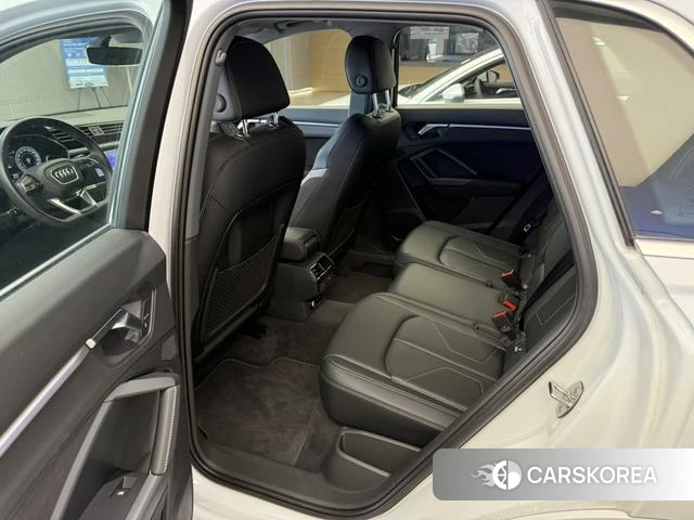 Audi Q3 2024 Белый из Китая
