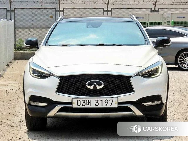 Infiniti QX30 2019 Белый из Кореи