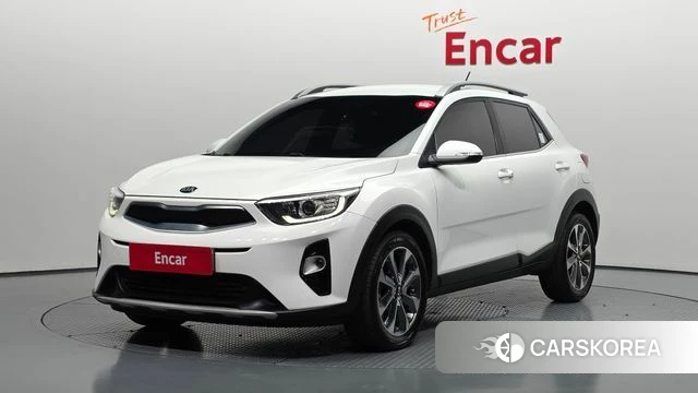 Kia Stonic 2018 Белый из Кореи