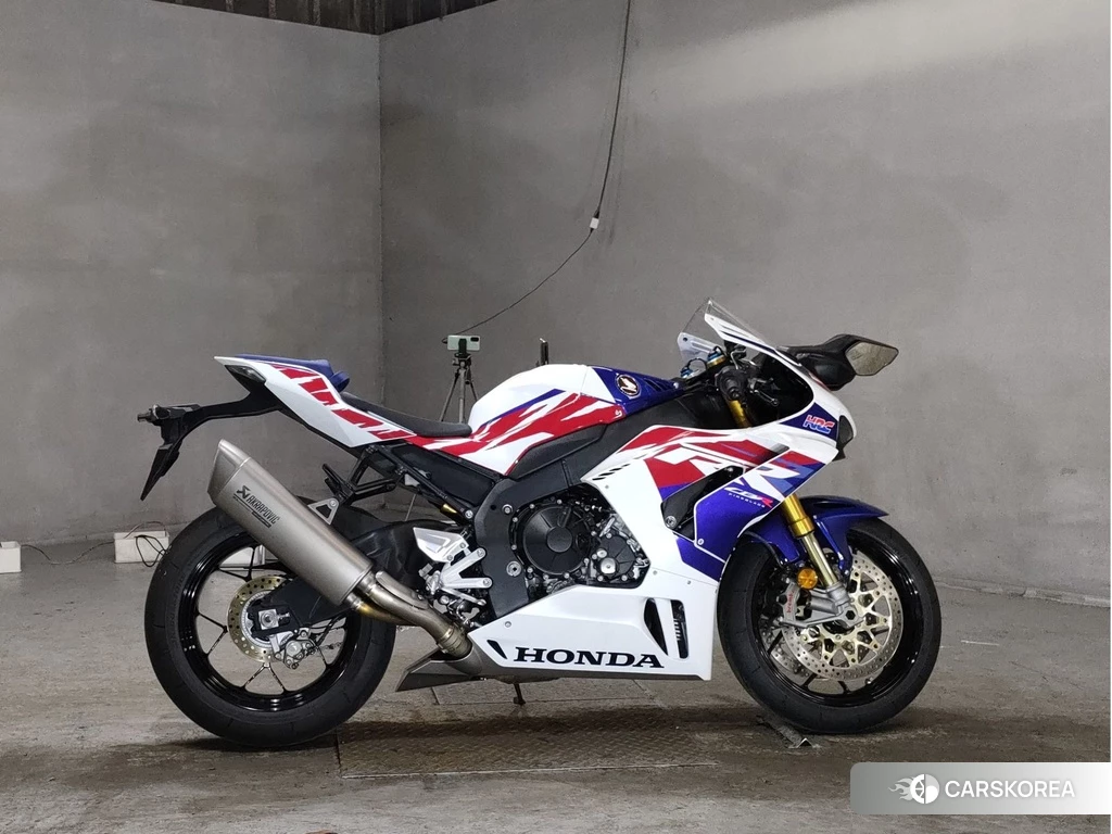 Проданный Honda CBR1000RR-R FIREBLADE SP 2022 из Японии