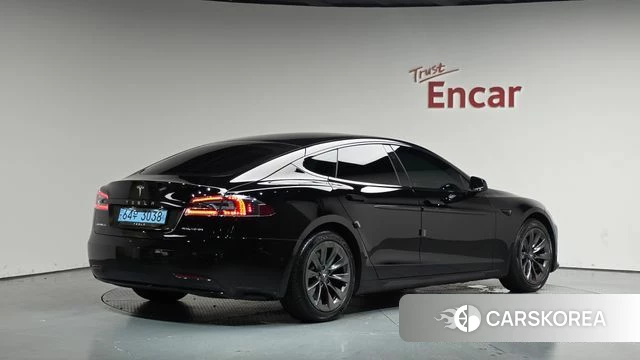 Tesla Model S 2020 Черный из Кореи