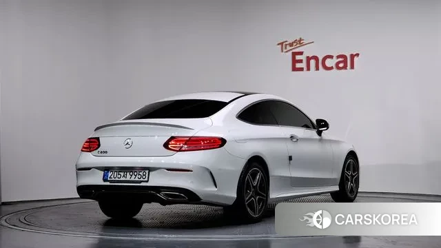 Mercedes-Benz C-Class W205 2022 Белый из Кореи