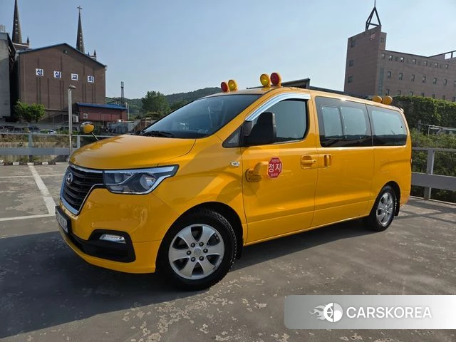 Hyundai The New Grand Starex 2021 Желтый из Кореи