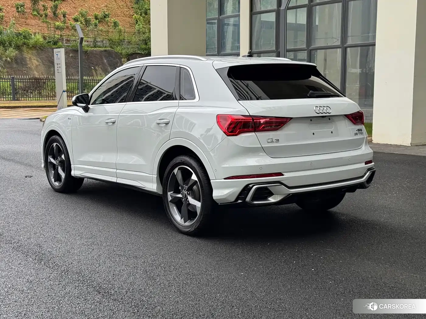 Audi Q3 2024 Белый из Китая