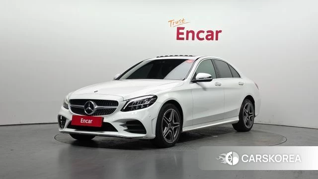 Mercedes-Benz C-Class W205 2019 Белый из Кореи