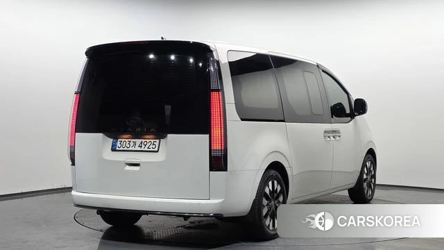 Hyundai Staria 2024 Белый из Кореи