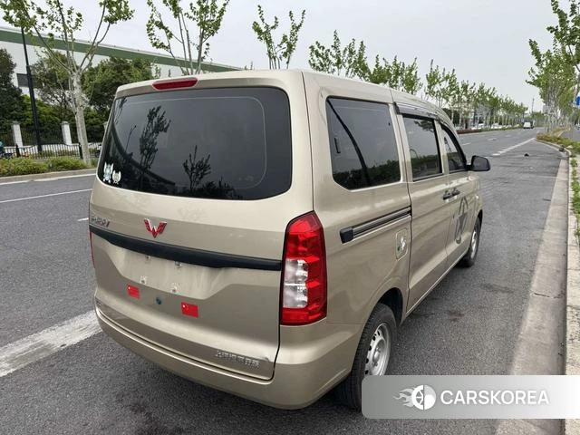 Wuling Automobile Wuling Hongguang V 2025 Шампань из Китая