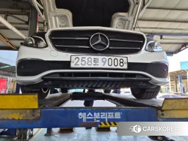 Mercedes-Benz E-Class W213 2020 Белый из Кореи