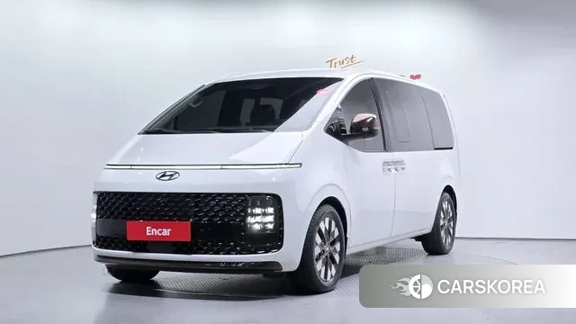Hyundai Staria 2023 Белый из Кореи
