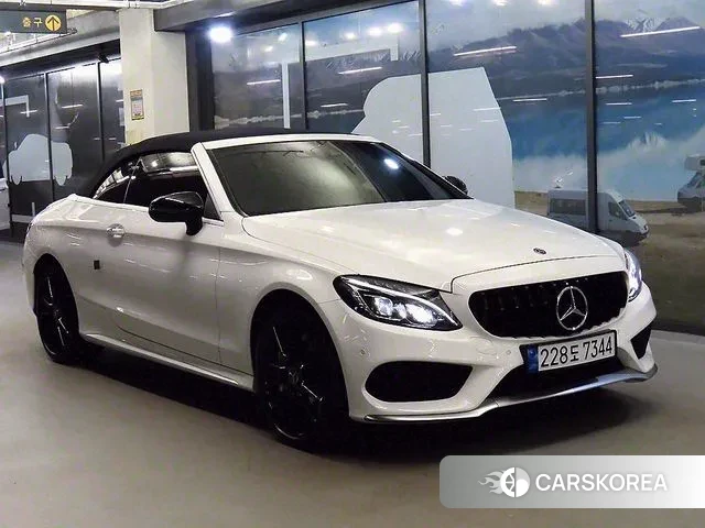 Mercedes-Benz C-Class W205 2018 Белый из Кореи