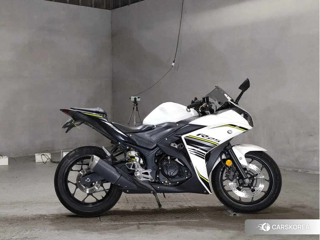 Проданный Yamaha YZF-R25 2016 из Японии