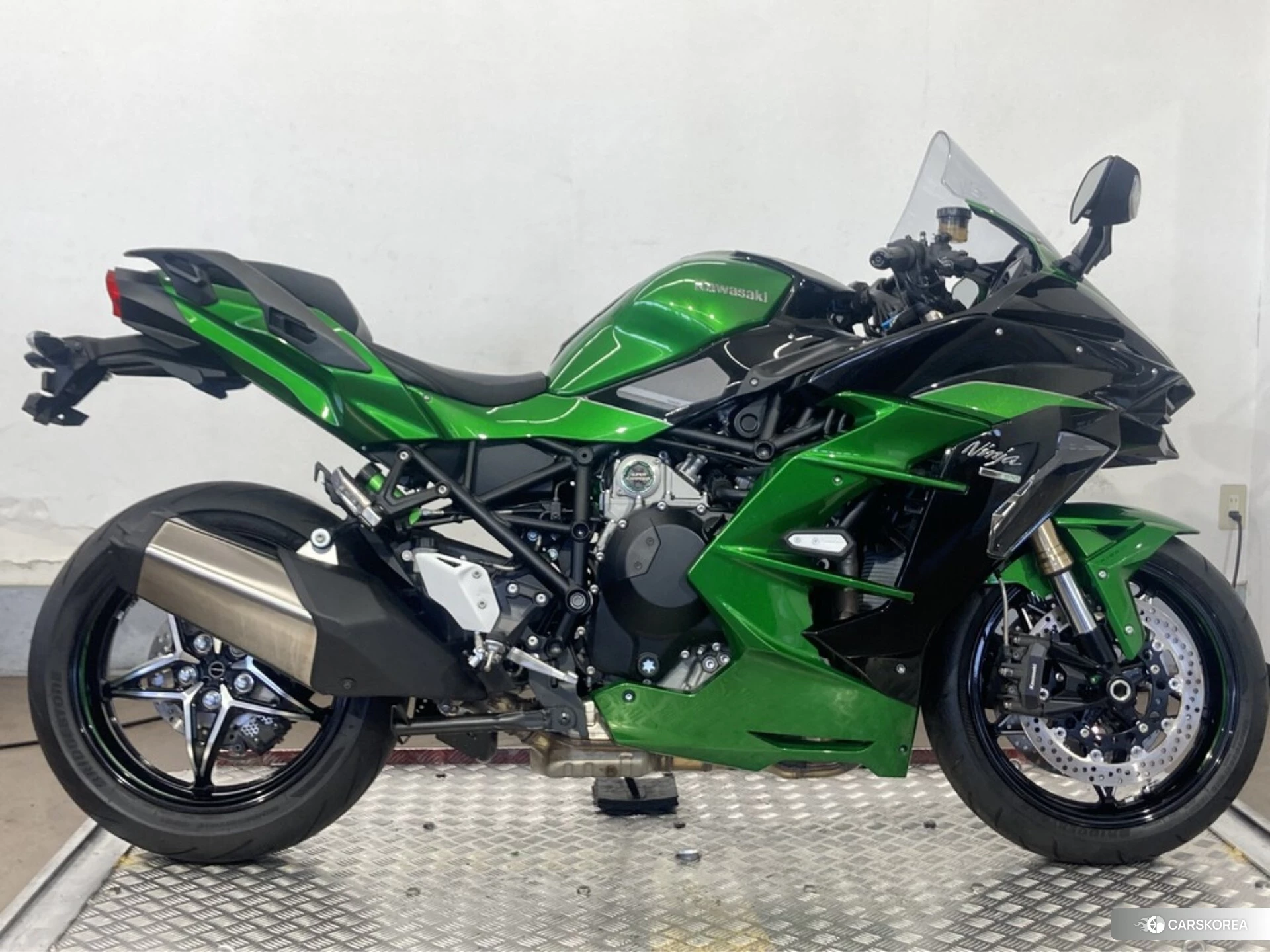 Kawasaki NINJA H2 SX SE 2019 из Японии, фото 2