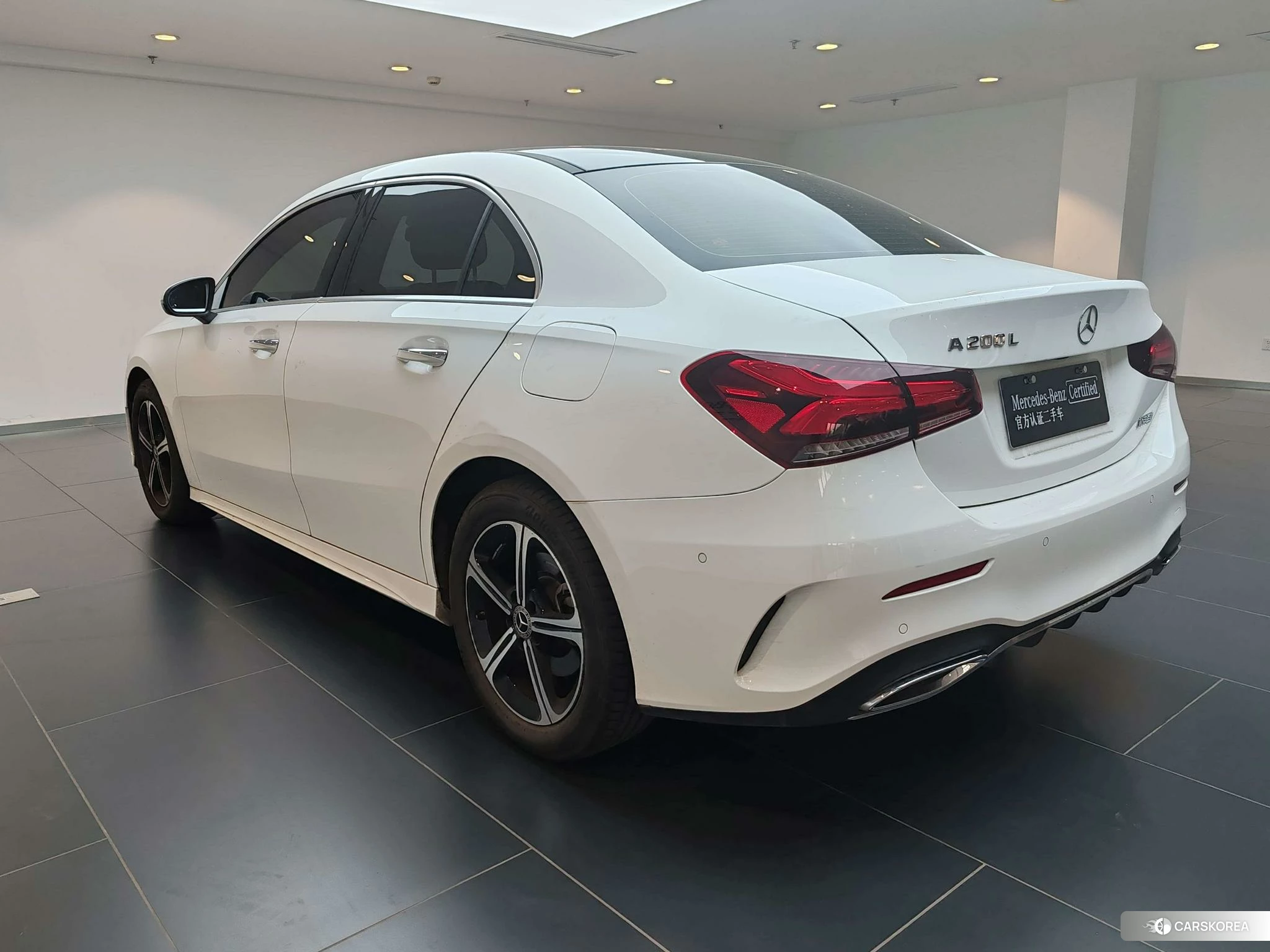 Mercedes-Benz Class A 2022 Белый из Китая