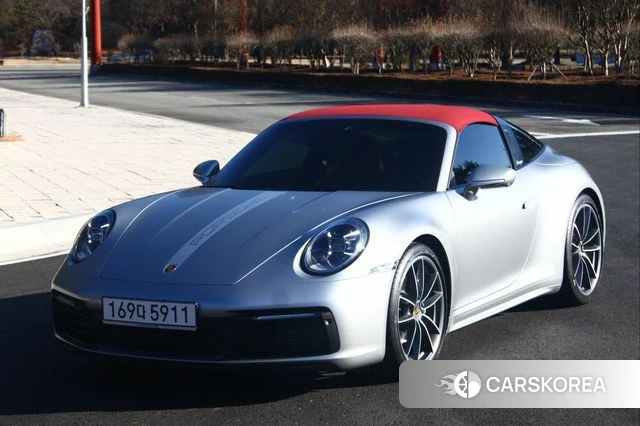 Porsche 911(992) 2024 Серебряный из Кореи
