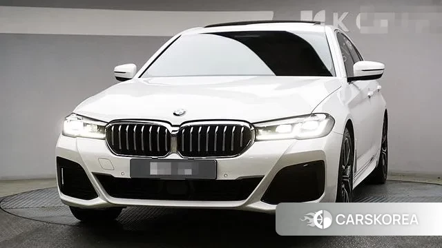 BMW 5 Series (G30) 2021 Белый из Кореи