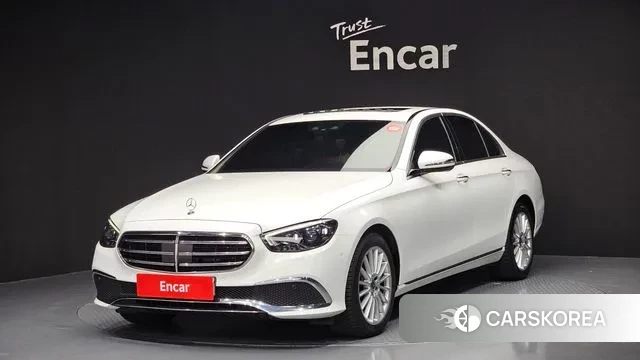 Mercedes-Benz E-Class W213 2021 Белый из Кореи