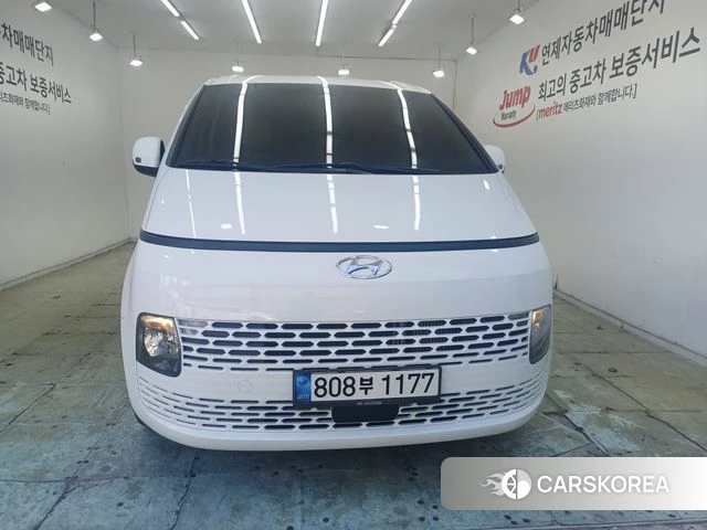 Hyundai Staria 2022 Белый из Кореи