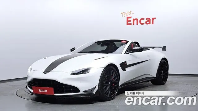 Aston Martin Vantage 2nd Generation 2022 Белый из Кореи