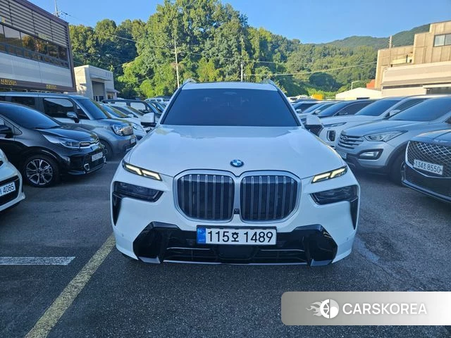 BMW X7 (G07) 2024 Черный из Кореи