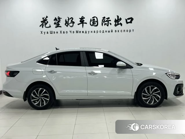 Volkswagen Lavida 2023 Белый из Китая