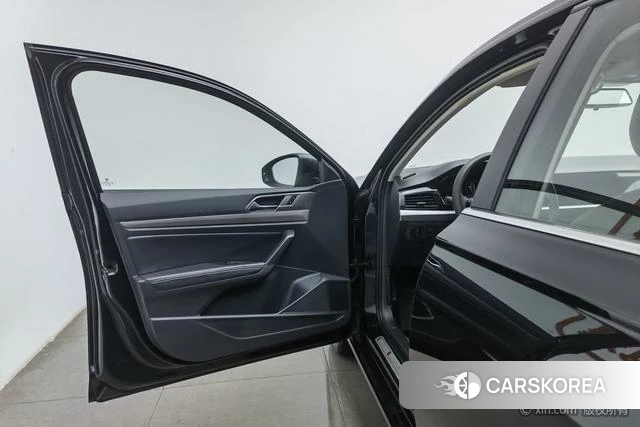 Volkswagen Lavida 2021 Черный из Китая