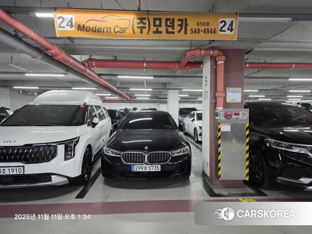 BMW 5 Series (G30) 2022 Черный из Кореи