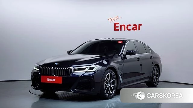 BMW 5 Series (G30) 2021 Черный из Кореи