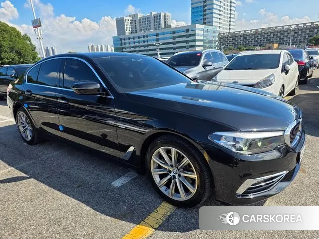 BMW 5 Series (G30) 2018 Черный из Кореи