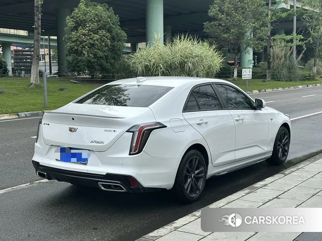 Cadillac CT4 2023 Белый из Китая
