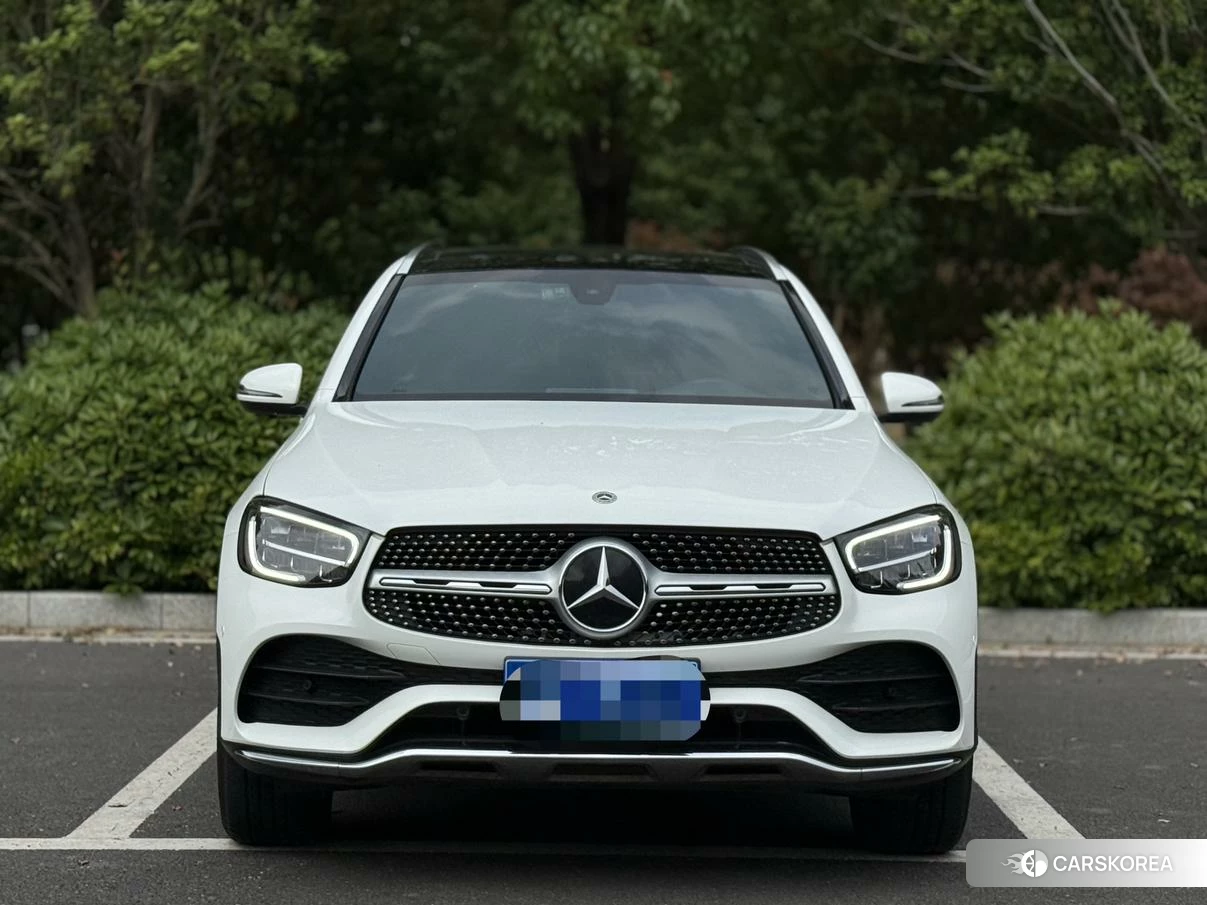 Mercedes-Benz GLC 2022 Белый из Китая