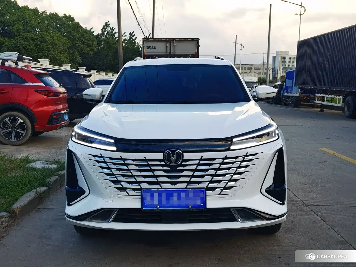 Chang'an CS75PLUS 2023 Белый из Китая