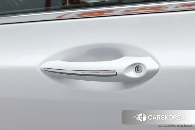 Lincoln MKZ 2018 Белый из Китая