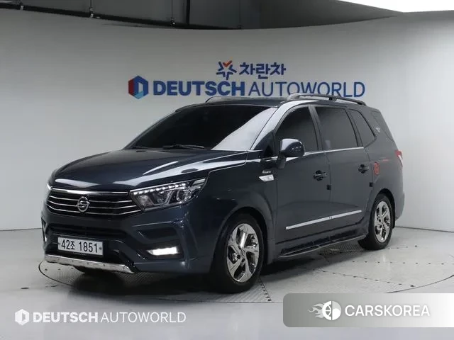 Ssangyong Korando Turismo 2019 Серый из Кореи
