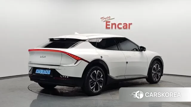 Kia EV6 2023 Белый из Кореи