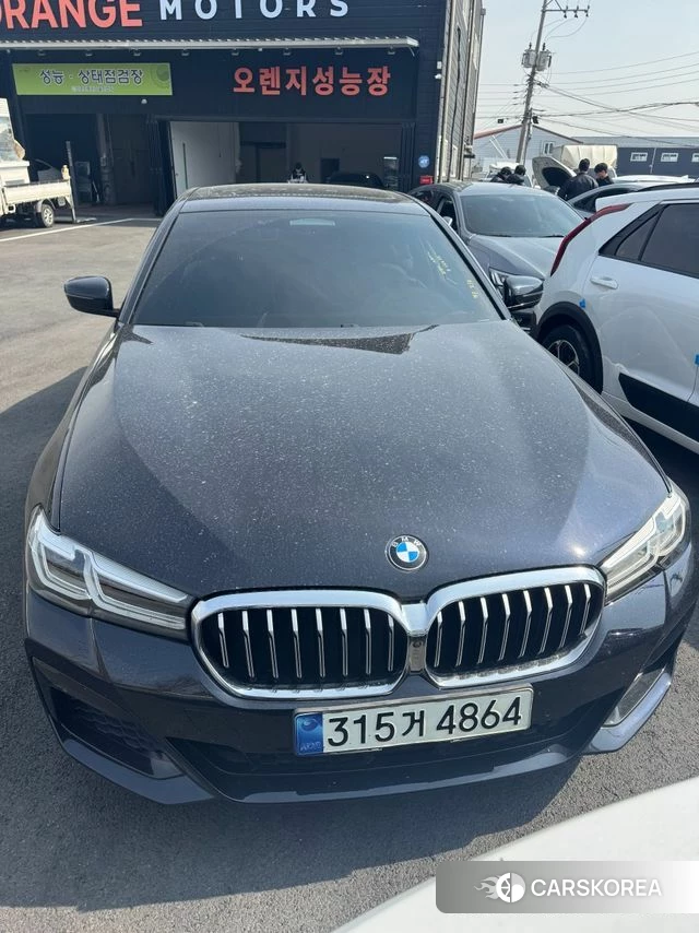 BMW 5 Series (G30) 2021 Черный двухцветный из Кореи