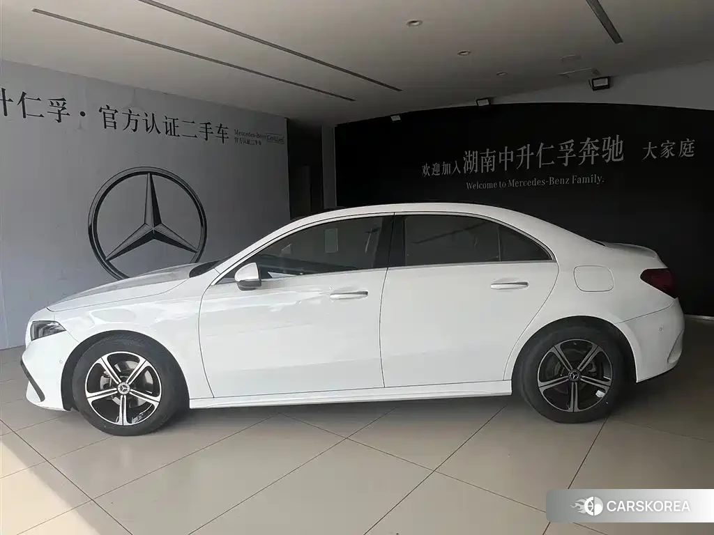 Mercedes-Benz A-Class 2023 Белый из Китая