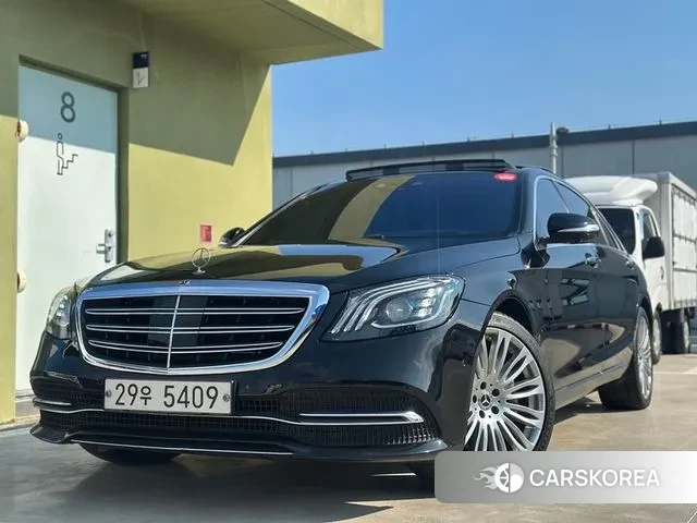 Mercedes-Benz S-Class W222 2018 Черный из Кореи