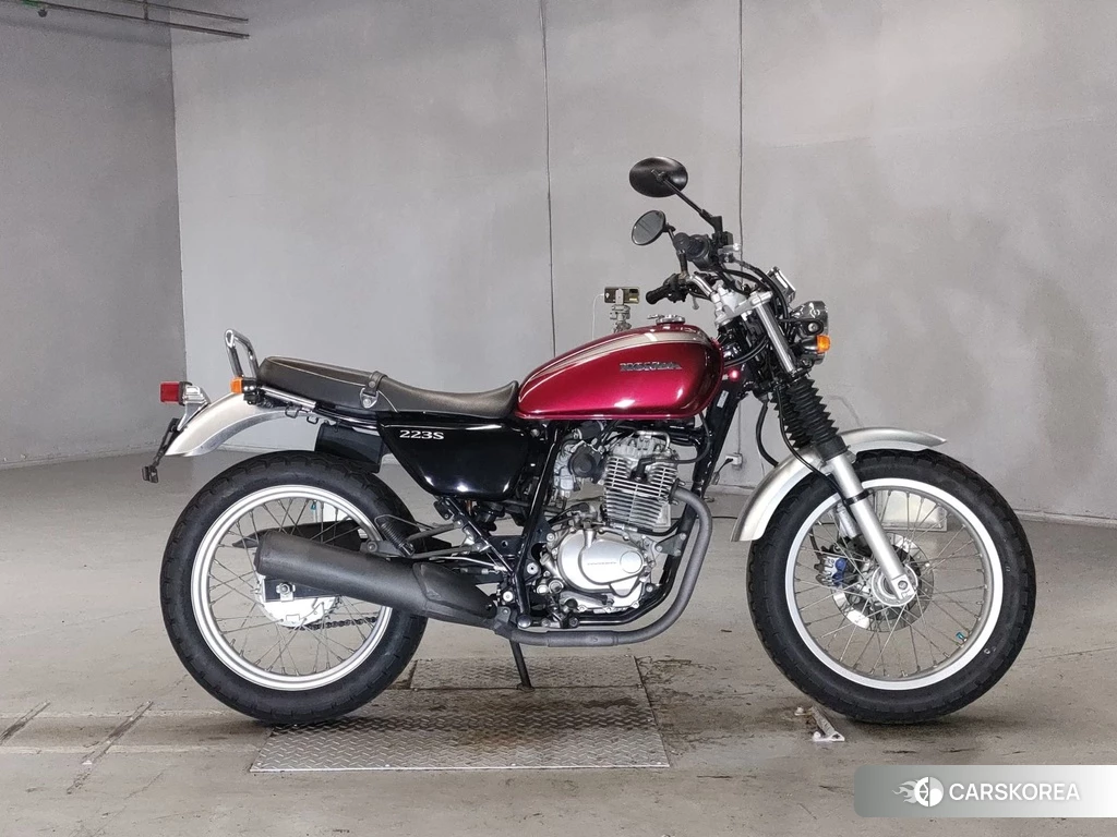 Проданный Honda CB223S 2013 из Японии, фото 2