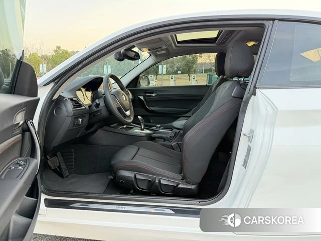 BMW 2 series (imported) 2019 Белый из Китая