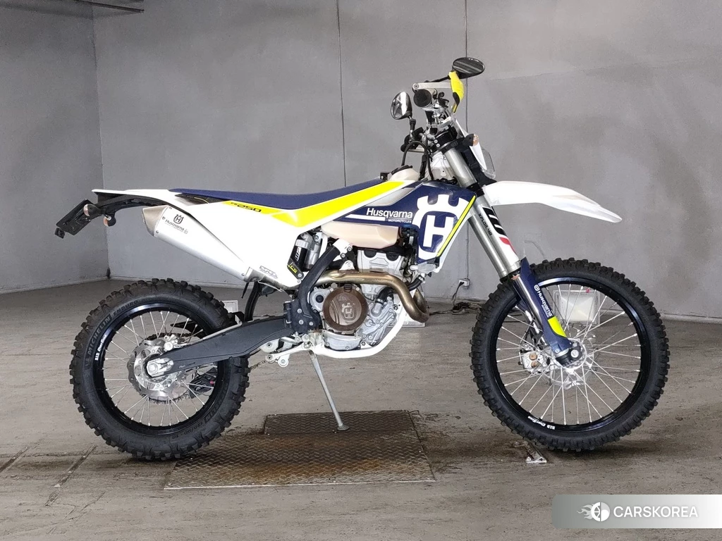 Проданный Husqvarna FE250 2017 из Японии