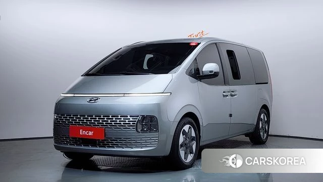 Hyundai Staria 2021 Серебряный из Кореи
