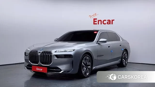 BMW i7 (G70) 2023 Серебряный из Кореи