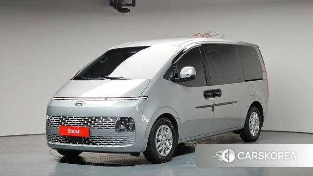 Hyundai Staria 2023 Серебряный из Кореи