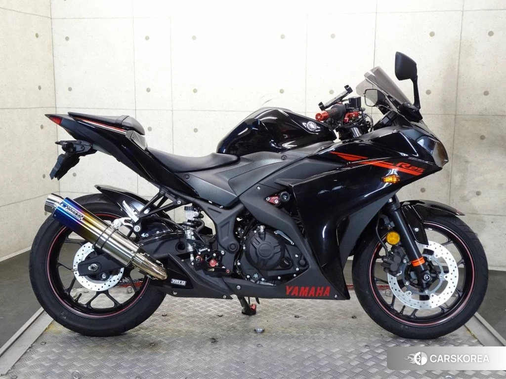 Проданный Yamaha YZF-R25 2015 из Японии