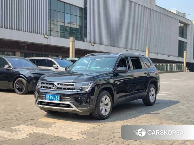 Volkswagen Tourang 2022 Черный из Китая