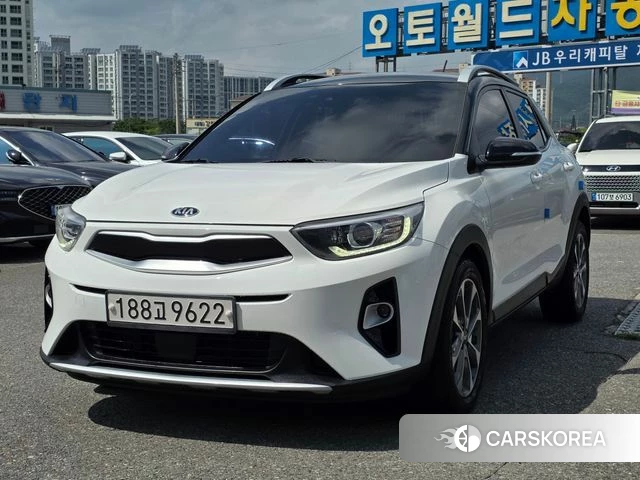 Kia Stonic 2018 Белый из Кореи