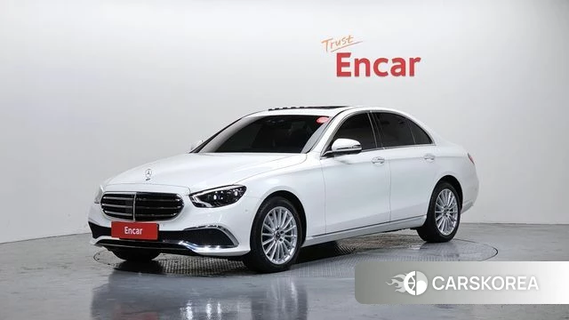 Mercedes-Benz E-Class W213 2023 Белый из Кореи