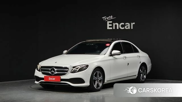 Mercedes-Benz E-Class W213 2018 Белый из Кореи