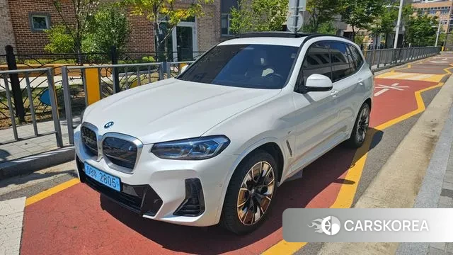 BMW iX3 2023 Белый из Кореи
