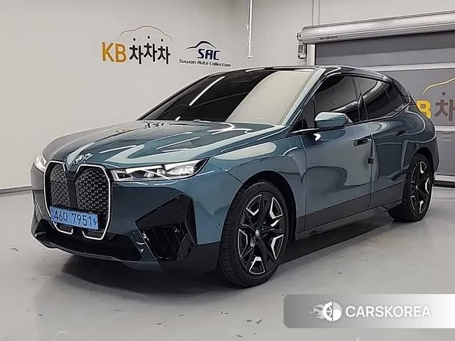 BMW iX 2022 Темно-зеленый из Кореи